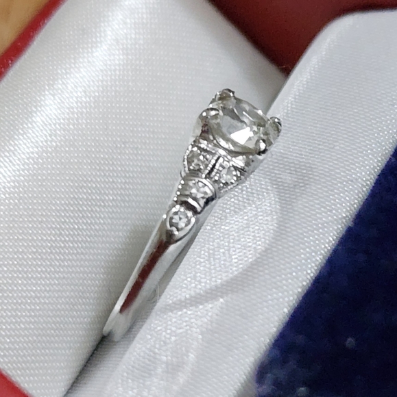 VINTAGE Platinum Cushion Cut Diamond Engagement Ring circ 1920's - Picture 5 of 9
